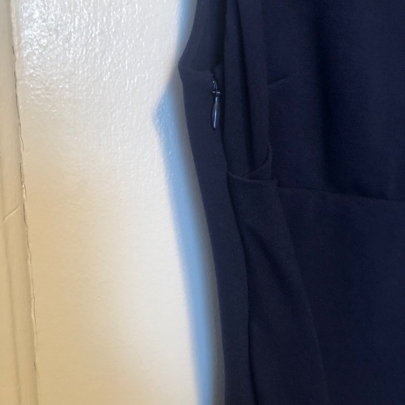 DVF Purple dress with faux-wrap front. - Picture 2 of 5